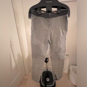 Gap gray jean leggings 29 size.